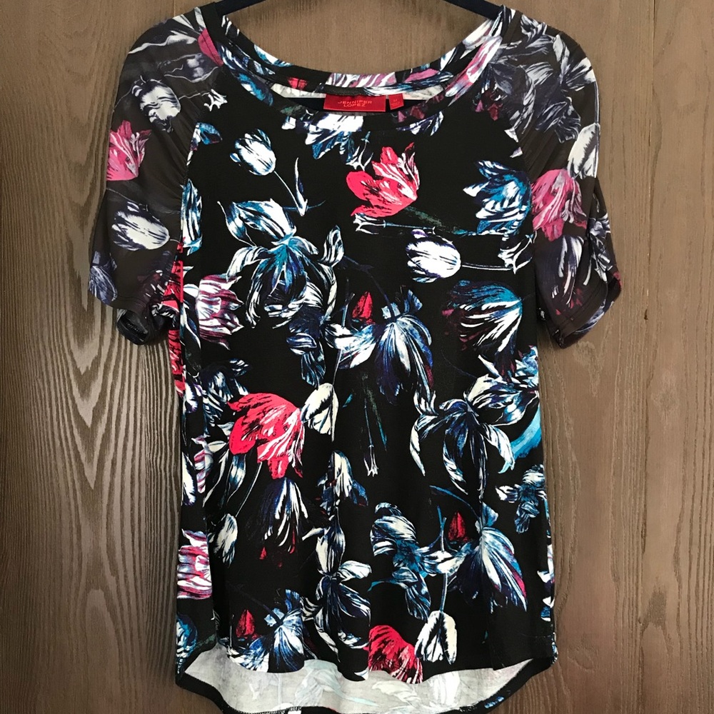 Short sleeve floral blouse